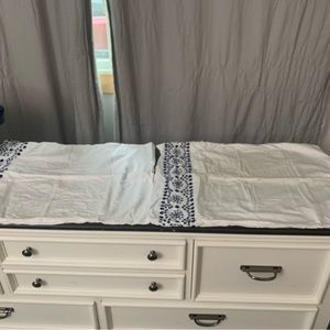 Kate Spade NWOT blue medallion full/queen pillowcases